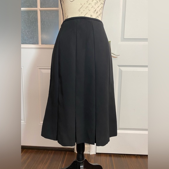 Kasper Separates Black Skirt NWT Size 4 F - Picture 2 of 13